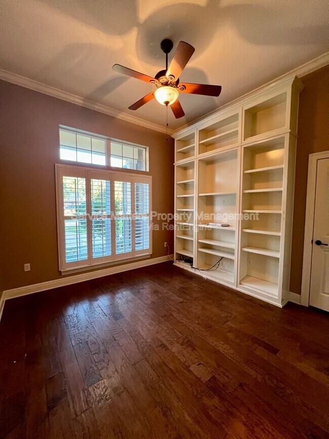 Building Photo - 2926 Greystone Dr