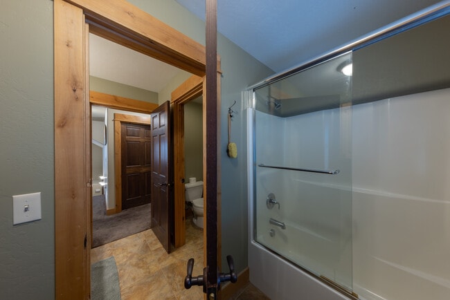 Building Photo - 1608 Gale Ct