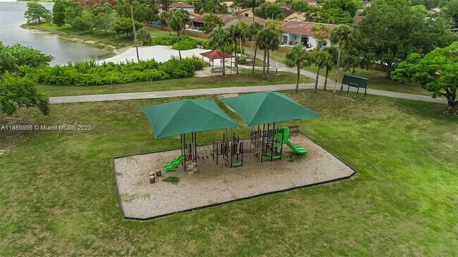 Building Photo - 10630 SW 157th Ct