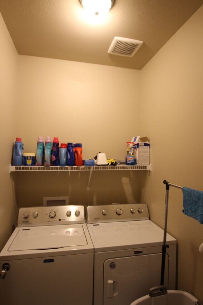 Building Photo - Cozy 4 Bedroom2 Bath Home in West Tyler!