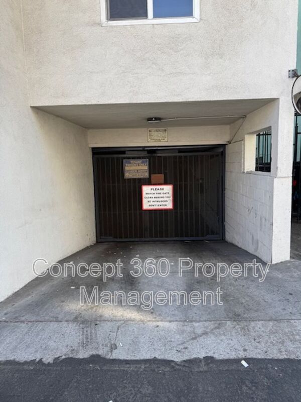 Building Photo - 1139 E OCEAN Blvd