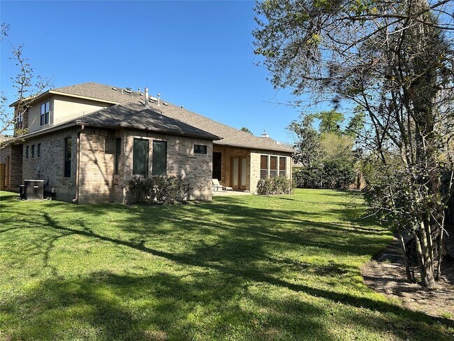 Building Photo - 101 Silverwood Ranch Estates