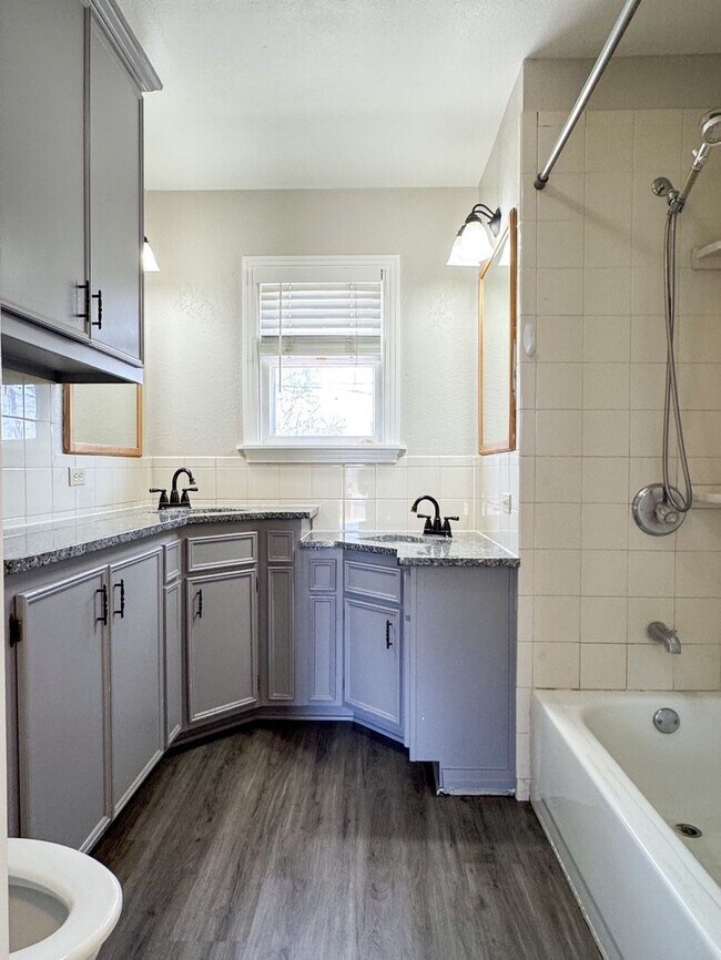 Building Photo - Cute, remodeled home in Central Killeen