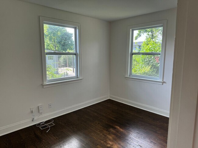Building Photo - Cute 3BR Home in the Heart of Nashville