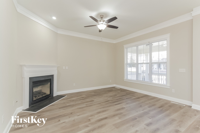 Building Photo - 142 Water Oak Dr