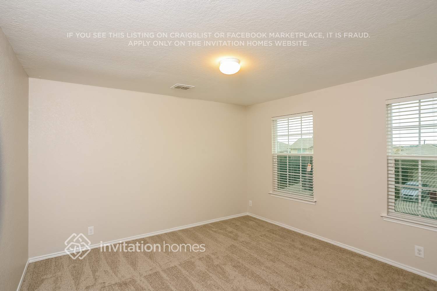 Building Photo - 15121 Cinnamon Teal