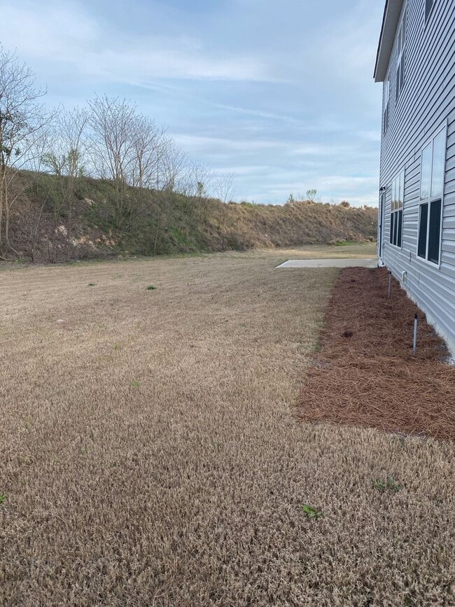 Building Photo - Spacious 5-Bedroom Home with Open Foyer - Move-In Ready! **Close to Fort Gordon, Hospitals, and I...