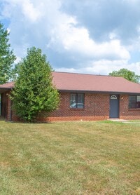 Building Photo - 118 E St