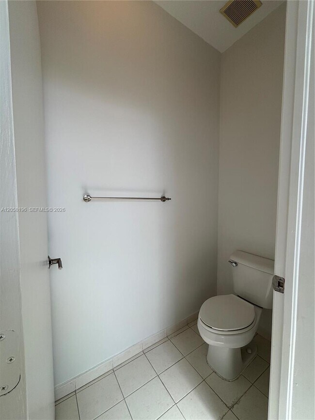Building Photo - 4931 N Harbor Isles Dr
