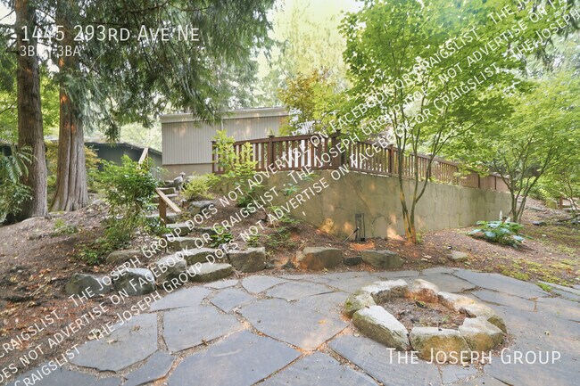 Building Photo - 1445 293rd Ave NE
