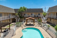 Building Photo - Kelso Vista