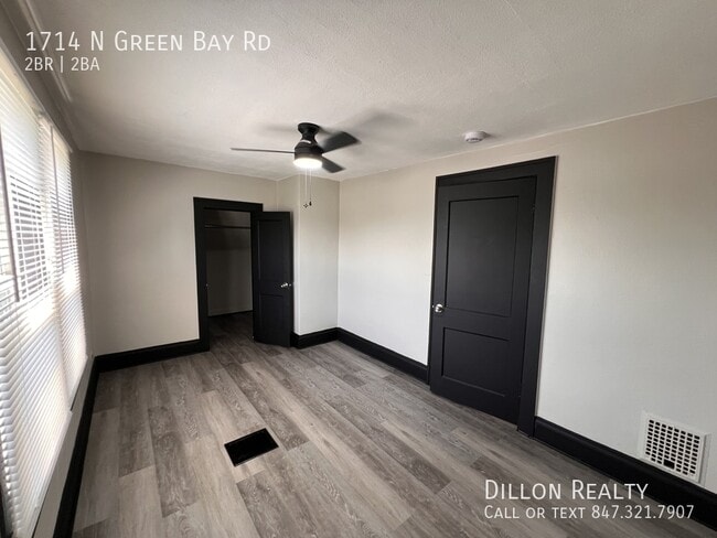 Building Photo - 1714 N Green Bay Rd