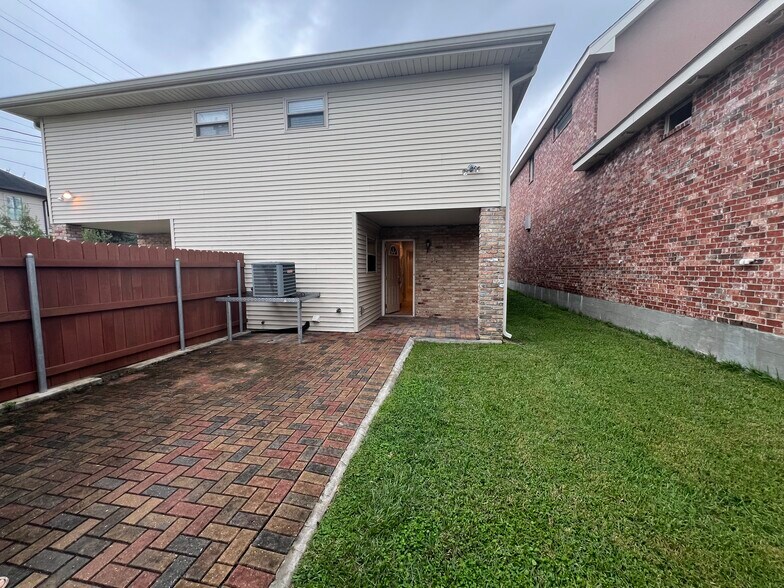 Backyard patio area - 6803 Louisville St
