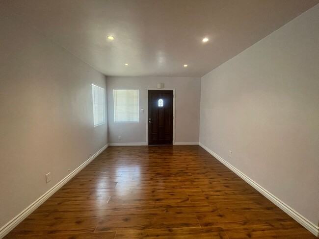 Building Photo - Littlerock 3 Bedroom