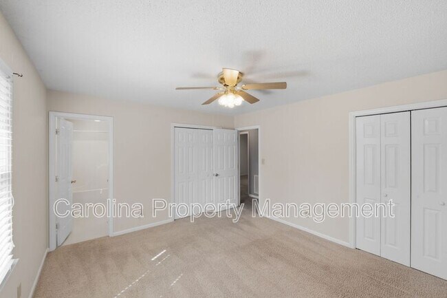 Building Photo - 1607 McFarland Dr
