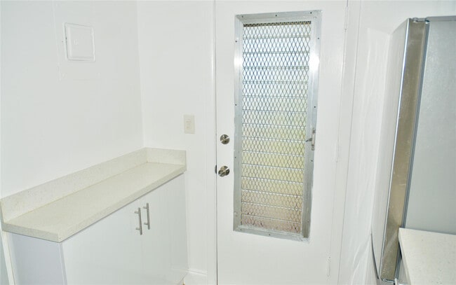 Building Photo - 4770 NW 10th Ct