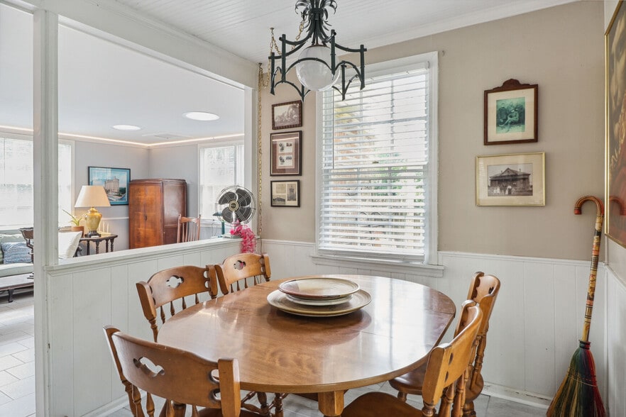 Building Photo - 1616 Skidaway Rd