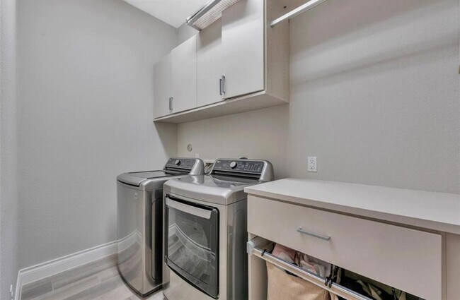 Building Photo - 2333 Mayfield Trail Ct