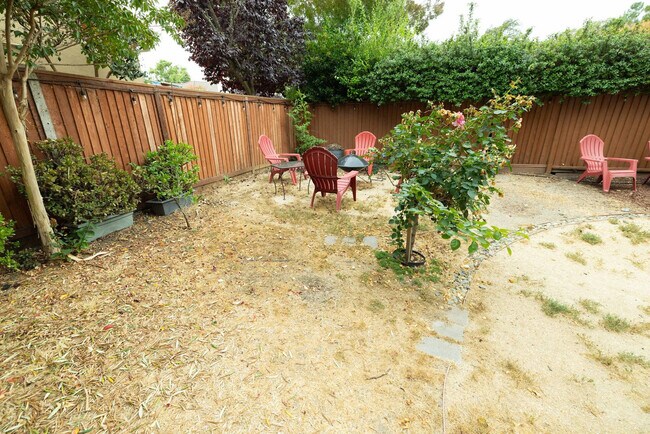 Building Photo - 115 Maybeck St