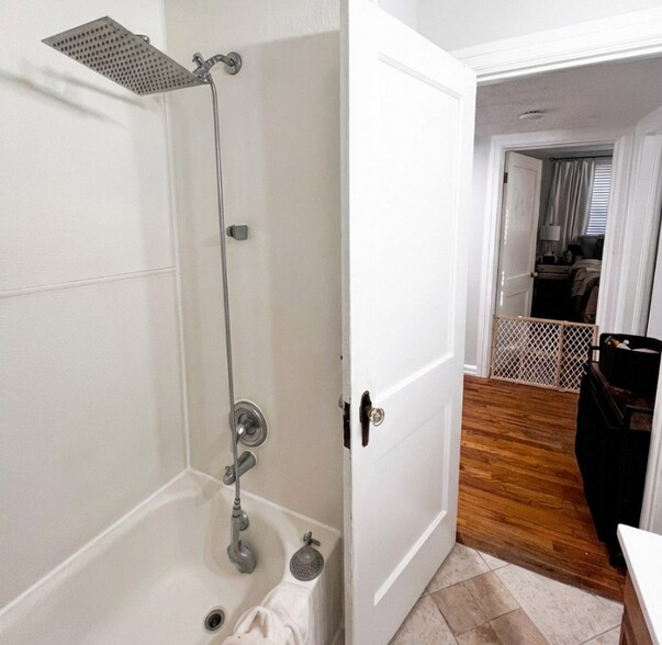 Building Photo - 6718 Drayton St