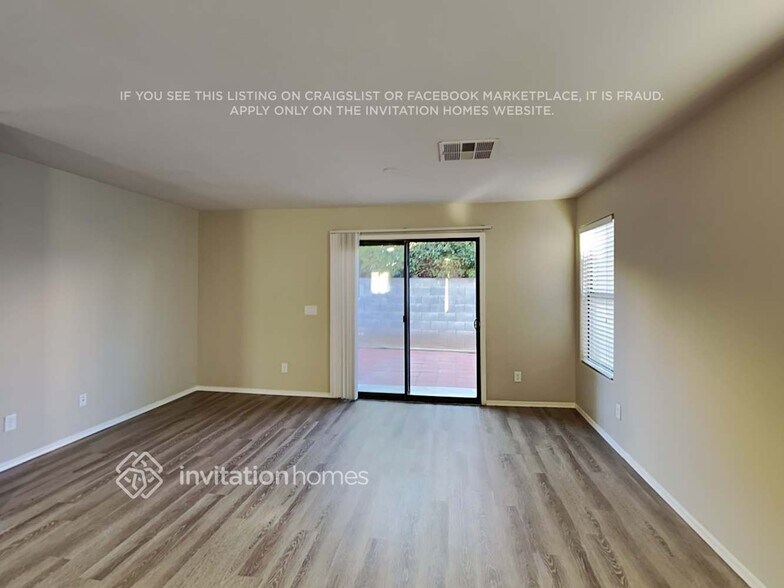 Building Photo - 2653 S Powell Rd