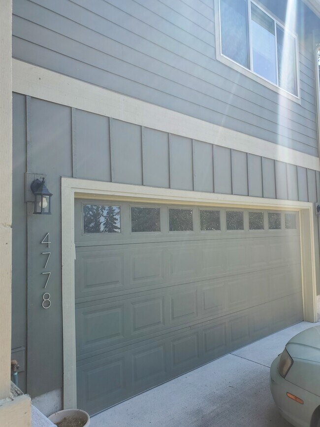 Primary Photo - 4778 Beach Ln