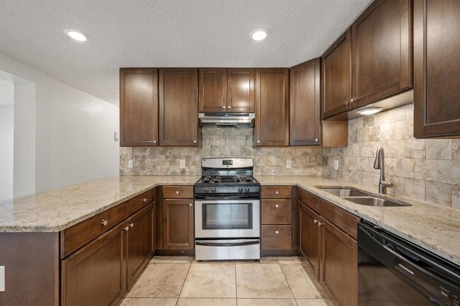 Building Photo - 303 Irma Dr