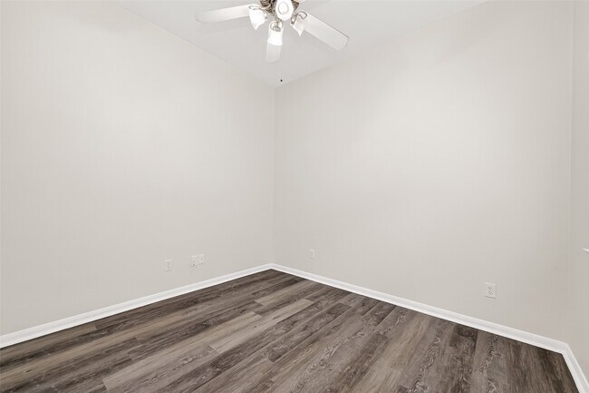 Building Photo - 13006 Rose Landing Dr
