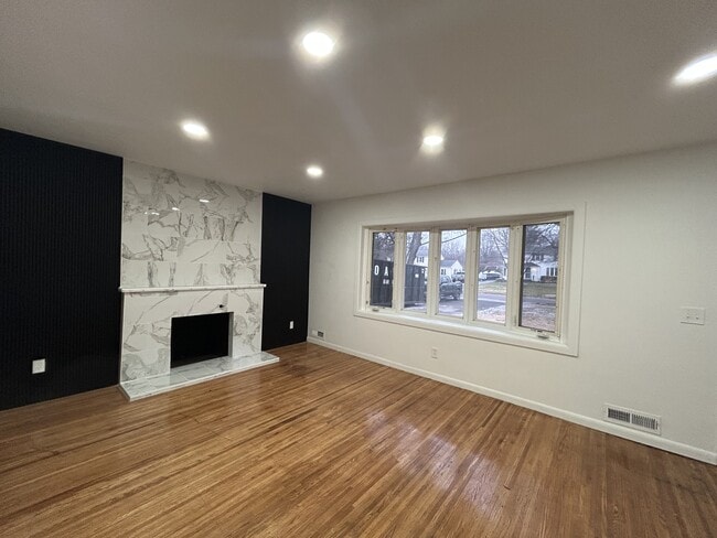 Building Photo - 254 W Craig Hill Dr