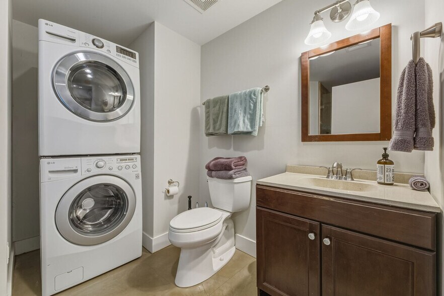 Building Photo - 512 Bouldin Ave