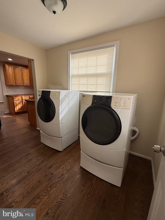 Building Photo - 2421 Ramblewood Dr