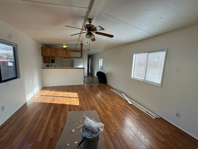 Building Photo - Winston 2 bedroom with large shop