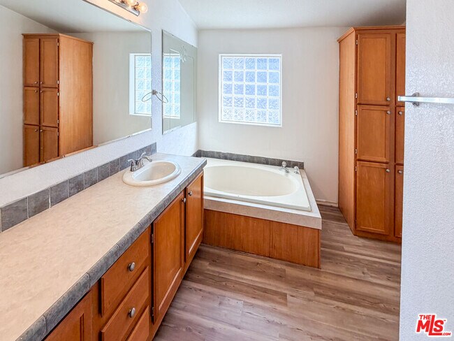 Building Photo - 25120 Charina Ln