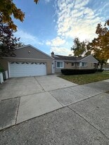 Building Photo - 7225 E Prairie Rd