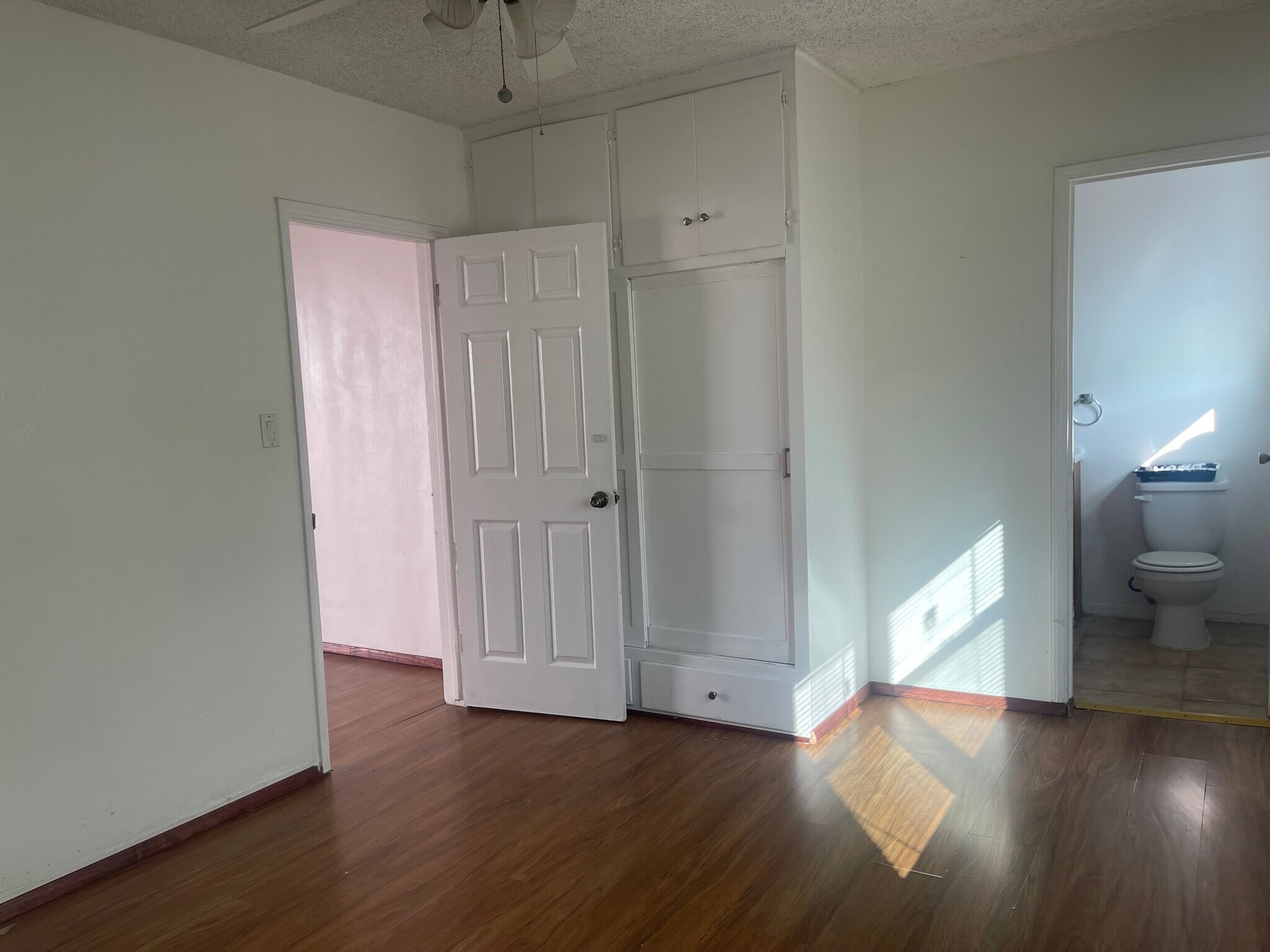 Building Photo - 8921 Hunt Ave
