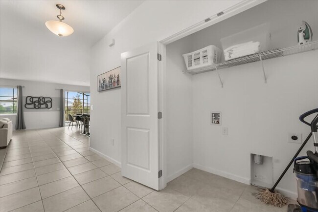 Building Photo - 301 Ballo Dr