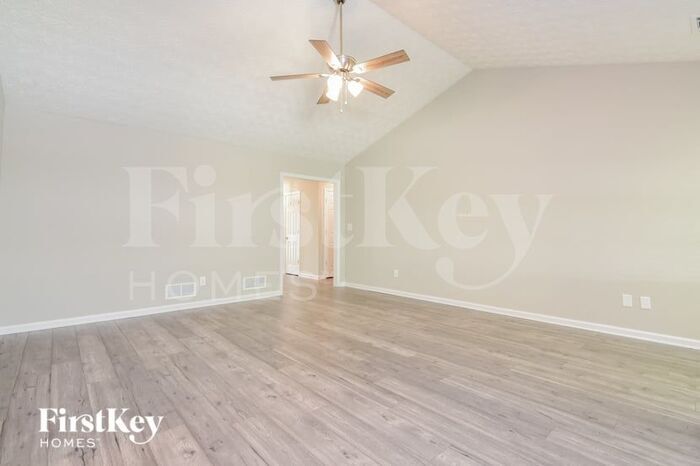 Building Photo - 1517 River Song Way