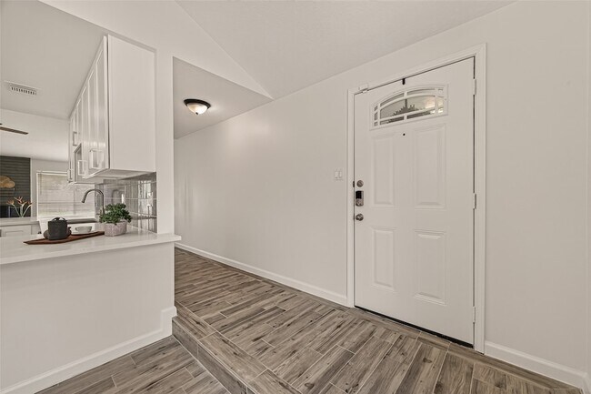 Building Photo - 22314 N Fork Dr
