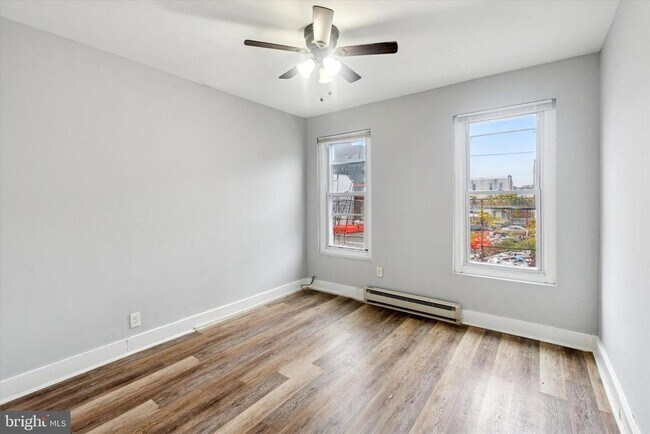 Building Photo - 1825 E Harold St