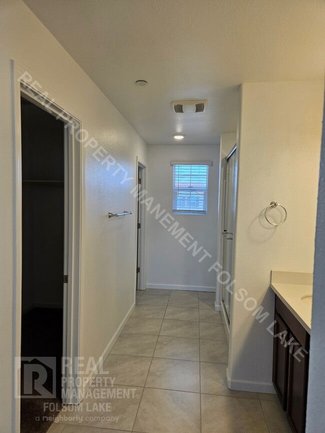 Building Photo - Quiet 4bd 3ba home in Folsom Ranch