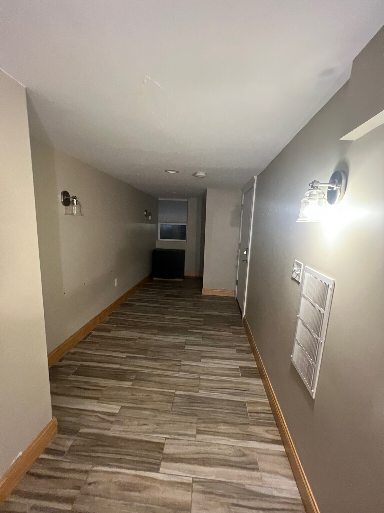 Building Photo - 152 Winchester St