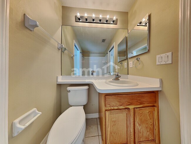 Building Photo - 11240 Lake Lanier Dr