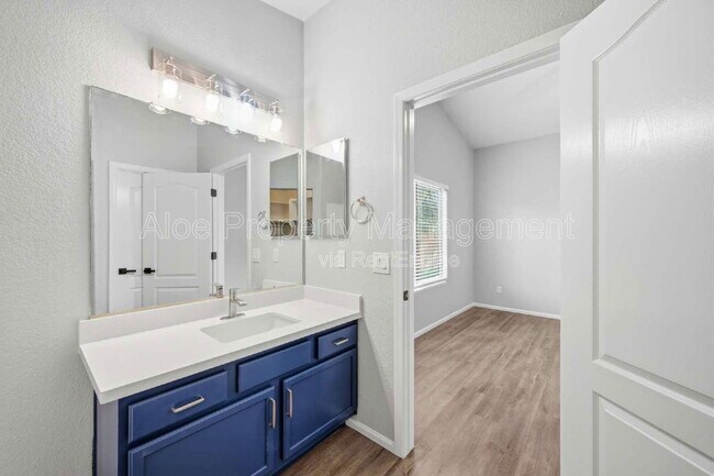 Building Photo - 4128 E Copper Rd