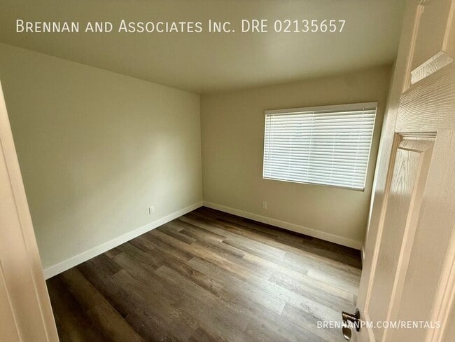 Building Photo - 9046 Ildica St