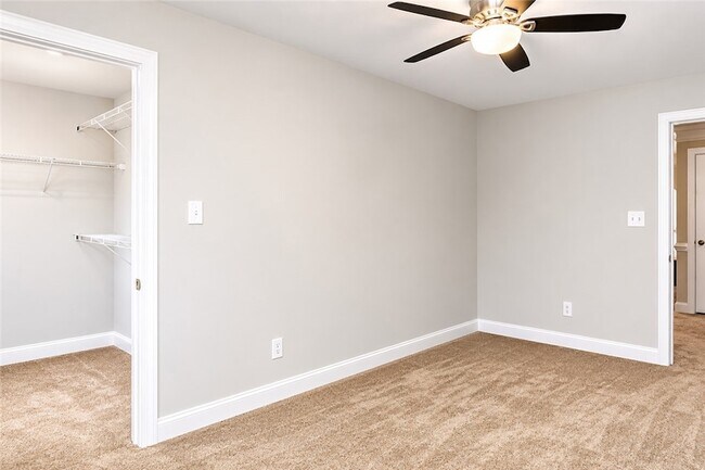 Building Photo - 2516 Adele Ct