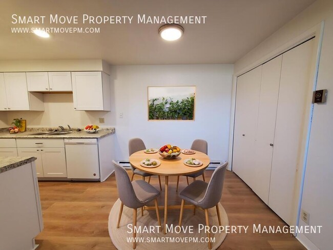 Building Photo - 2559 Targee-