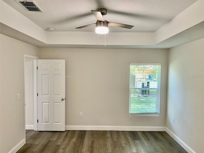 Building Photo - 6338 Lenape Ln