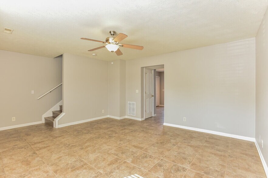 Building Photo - 675 Legacy Dr