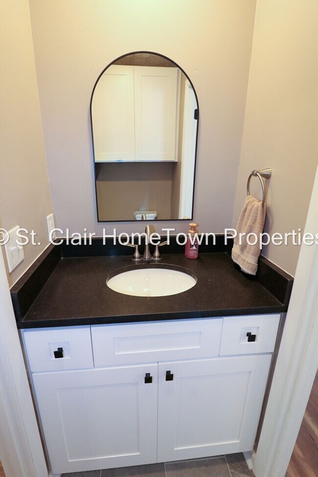 Building Photo - Adorable Home in Cook Springs