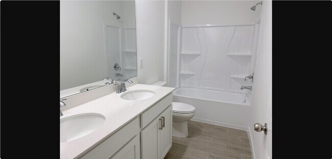 Building Photo - 63 River Strand Ln